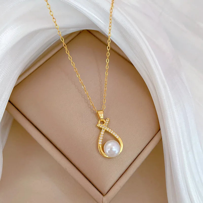 Aura Abstract Pearl Infinity Jewelry Set