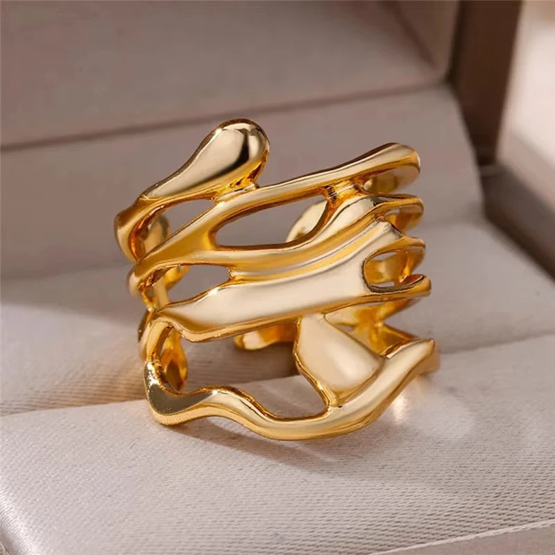 Aura Geometric Zircon Ring – Luxury Gold Edition