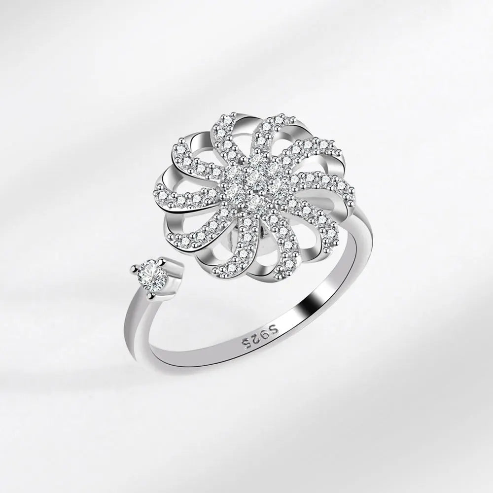 Aura Magic Motion Spinner Ring