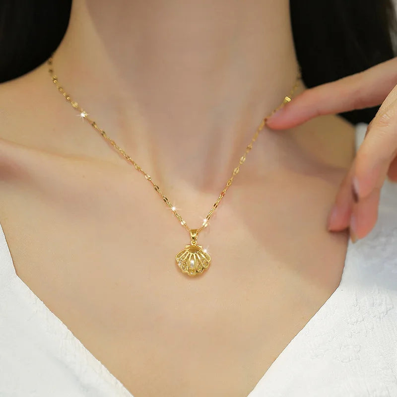 Aura French Hollow Shell Pearl Necklace