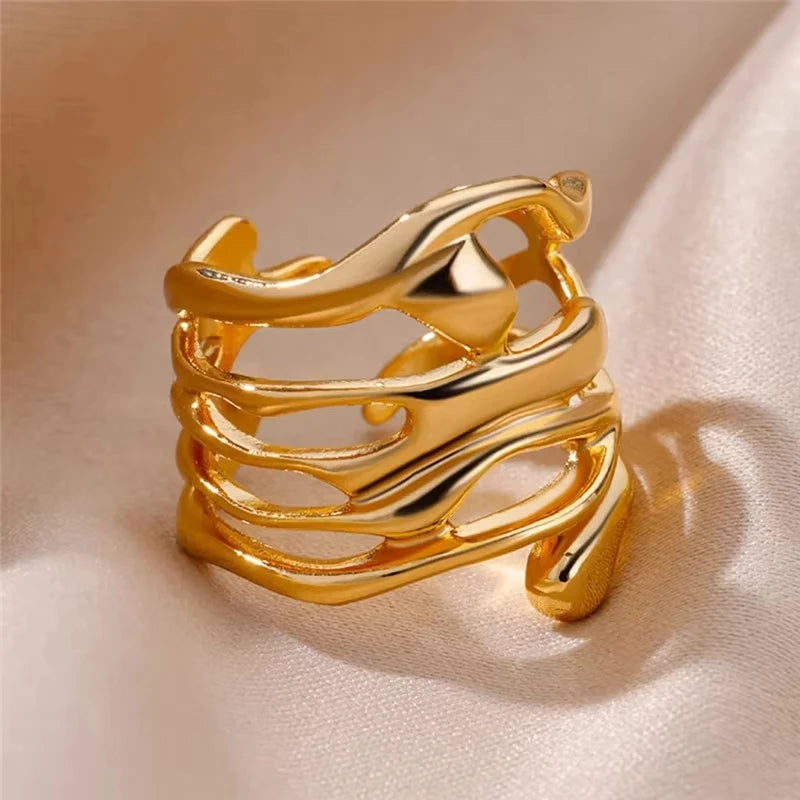 Aura Geometric Zircon Ring – Luxury Gold Edition